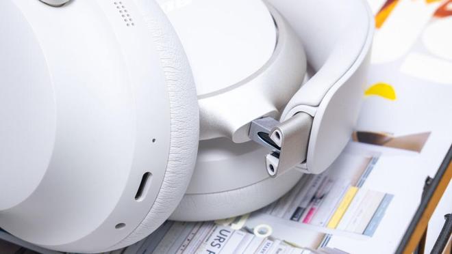 选择了Bose QC消噪耳机Ultraag九游会登录应对17小时的长途旅行我(图17)