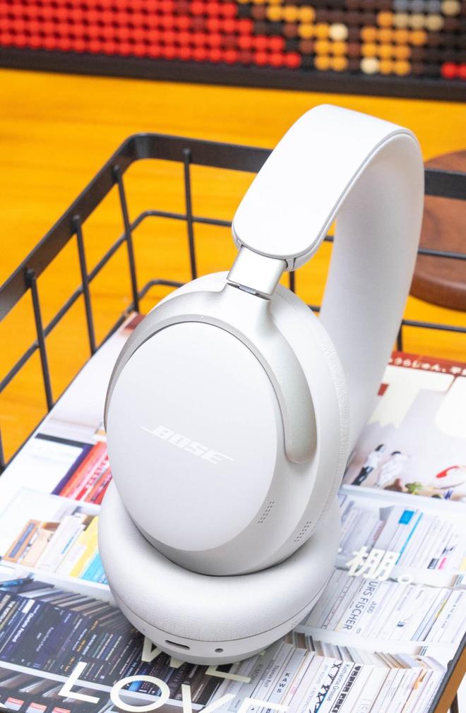 选择了Bose QC消噪耳机Ultraag九游会登录应对17小时的长途旅行我(图21)